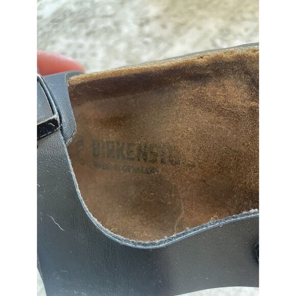 Birkenstock Size 39 Gizeh Birko Flor Sandals Black Leather Buckle Preloved - Picture 3 of 11